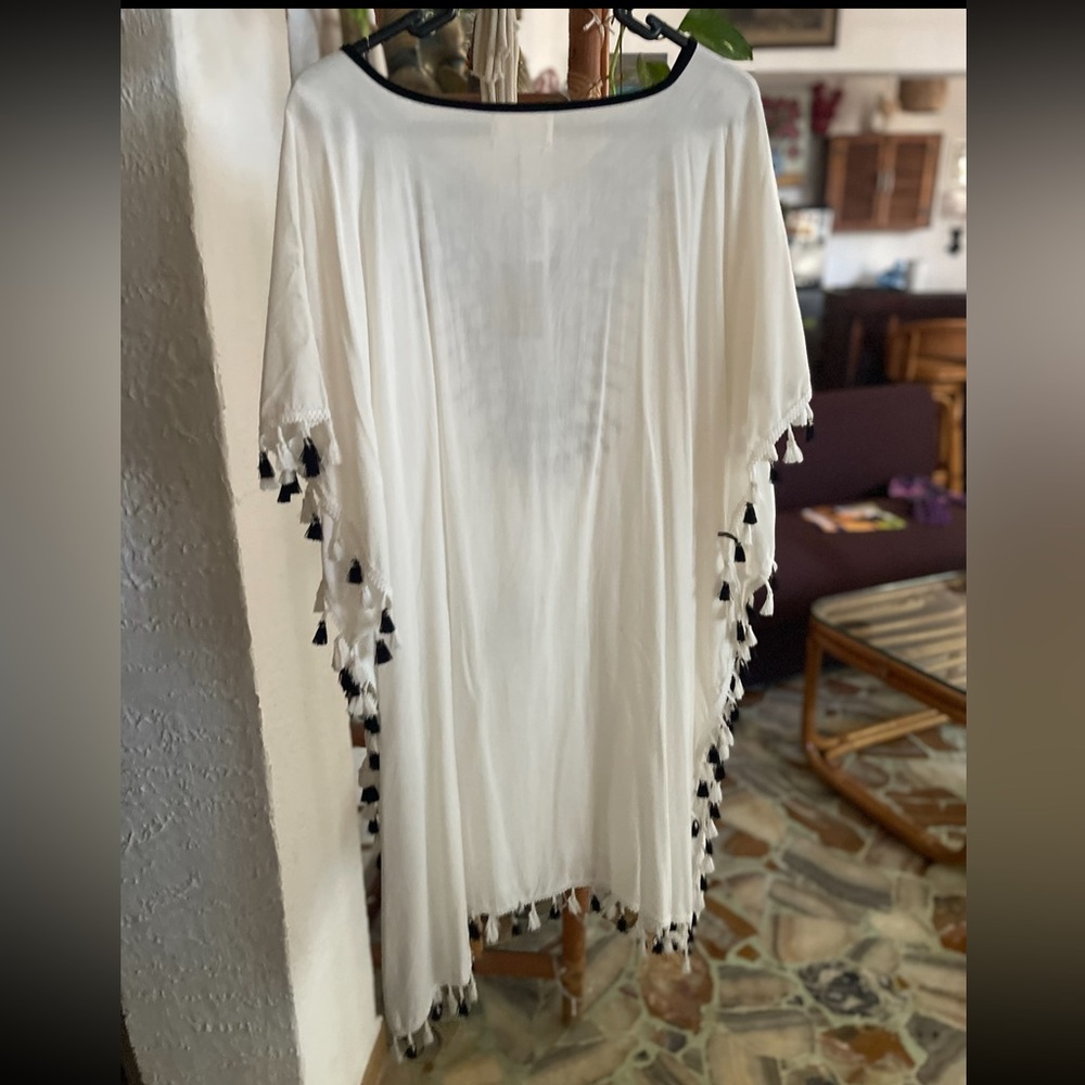 NWT Boho Beach Cover-up with Embroidery & Tassels - Picture 2 of 5
